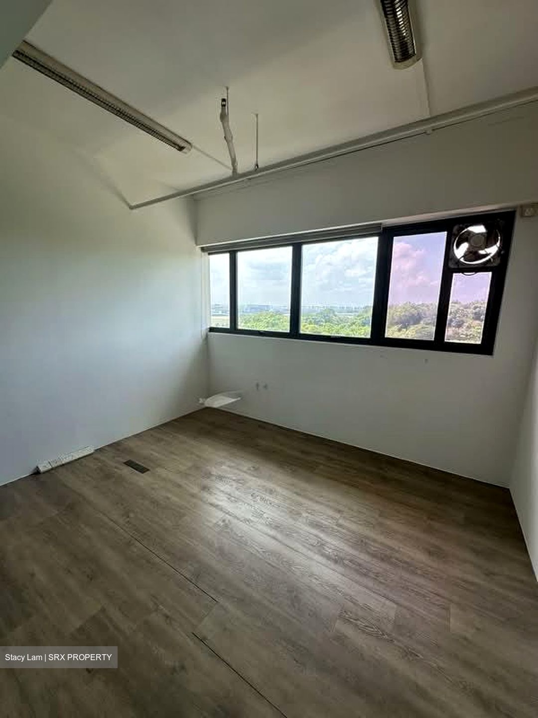 Premier @ Kaki Bukit (D14), Factory #543720021